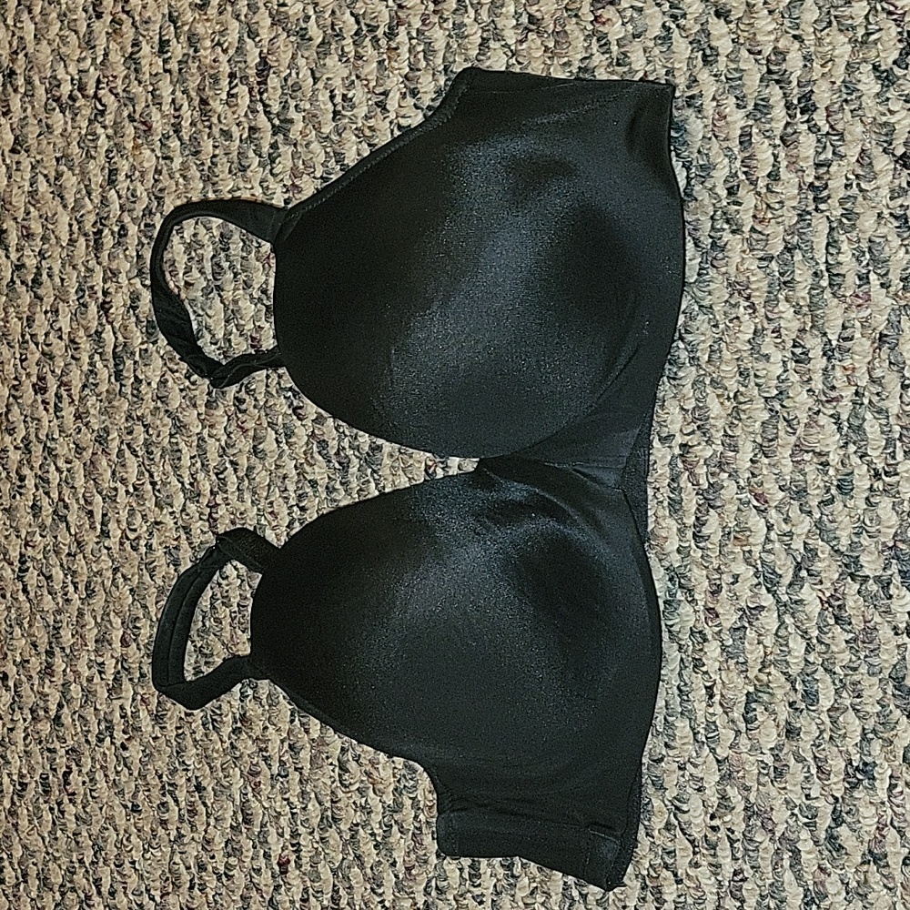 Fashion Bug black full coverage bra w/mesh sides size 40D